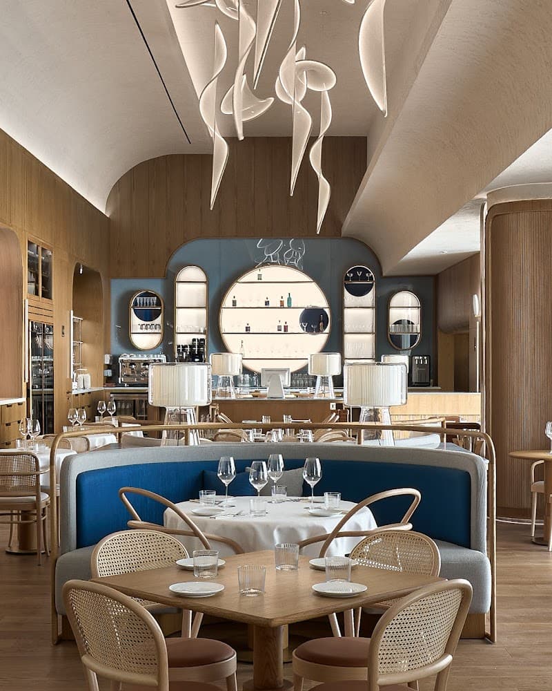 15 Must-Visit Gastronomic Spots in Dubai